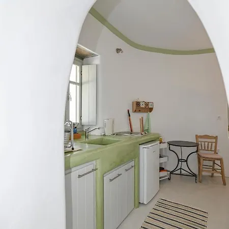 Hill-ton Apartment Arnados